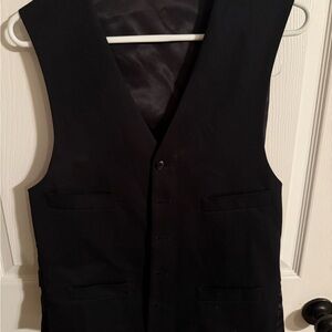Classic Men’s Black Vest 38L